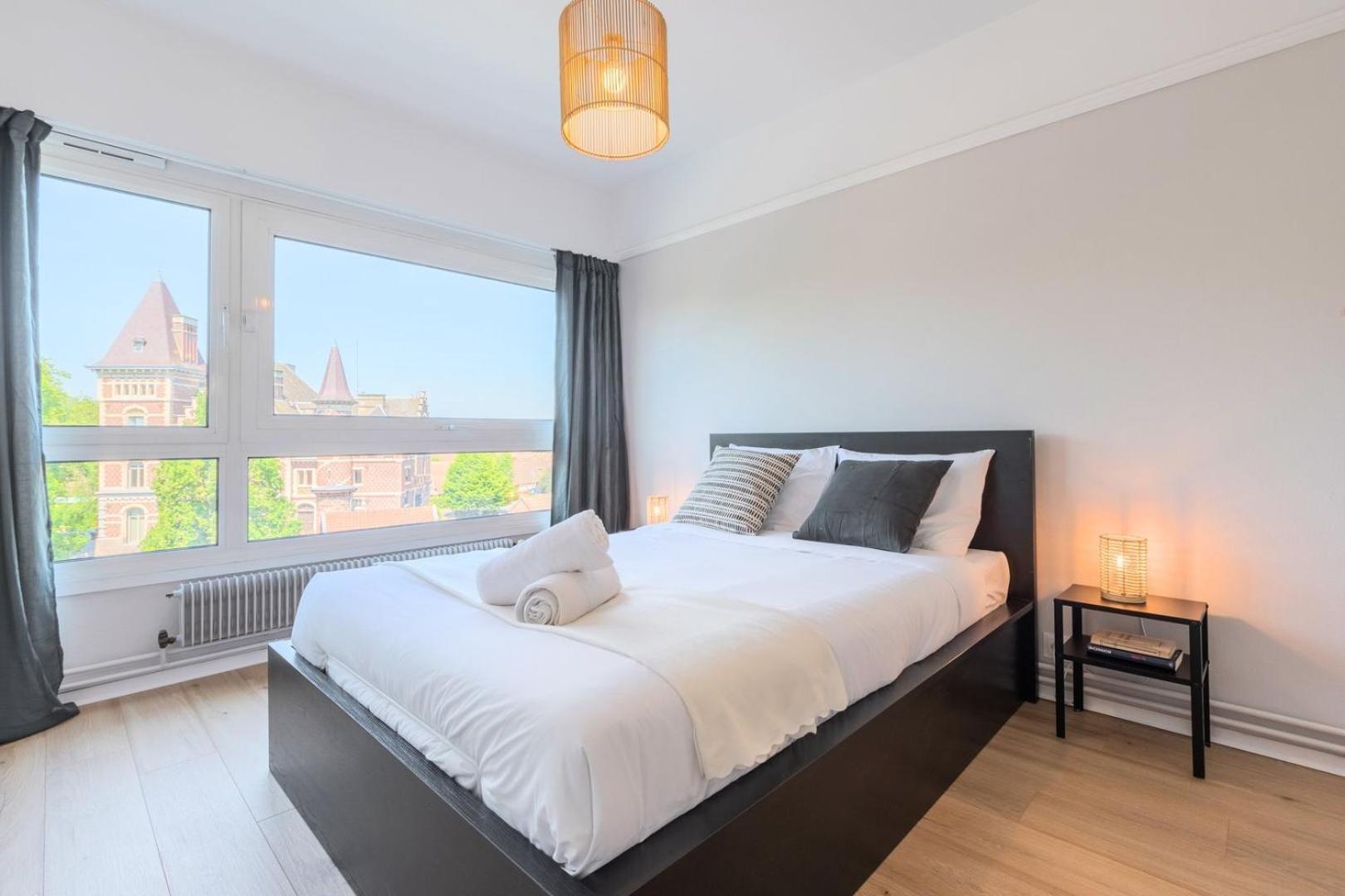 Spacious 3 Bedroom Apartment & Private Parking! Lambersart Ngoại thất bức ảnh